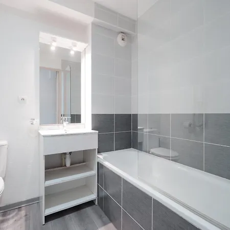 Apartment Saint Clair N108 St2 *